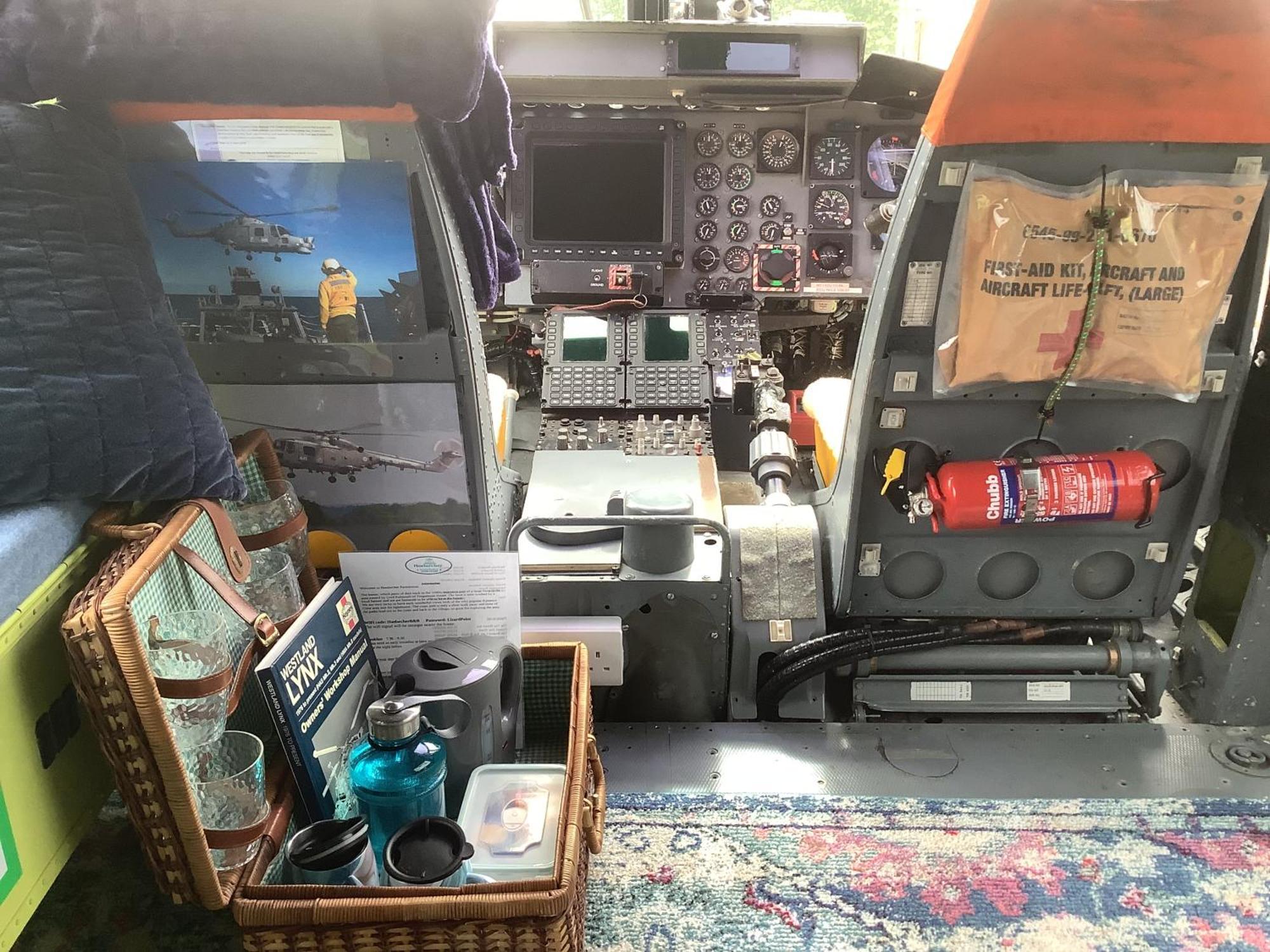 Haelarcher Helicopter Glamping Helston Ngoại thất bức ảnh
